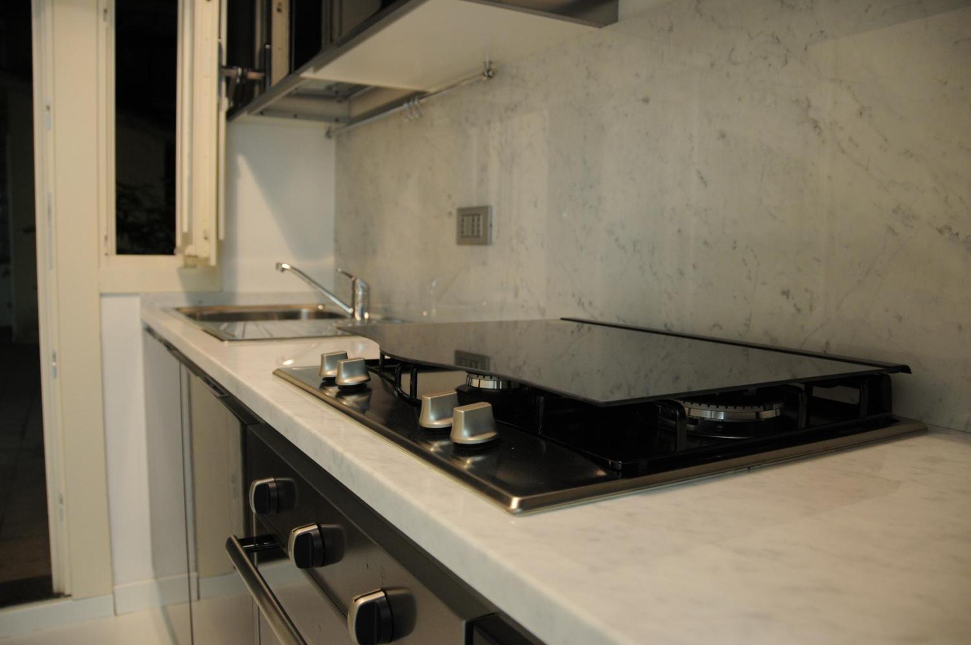 White Style Gambero Apartment Рим Екстериор снимка
