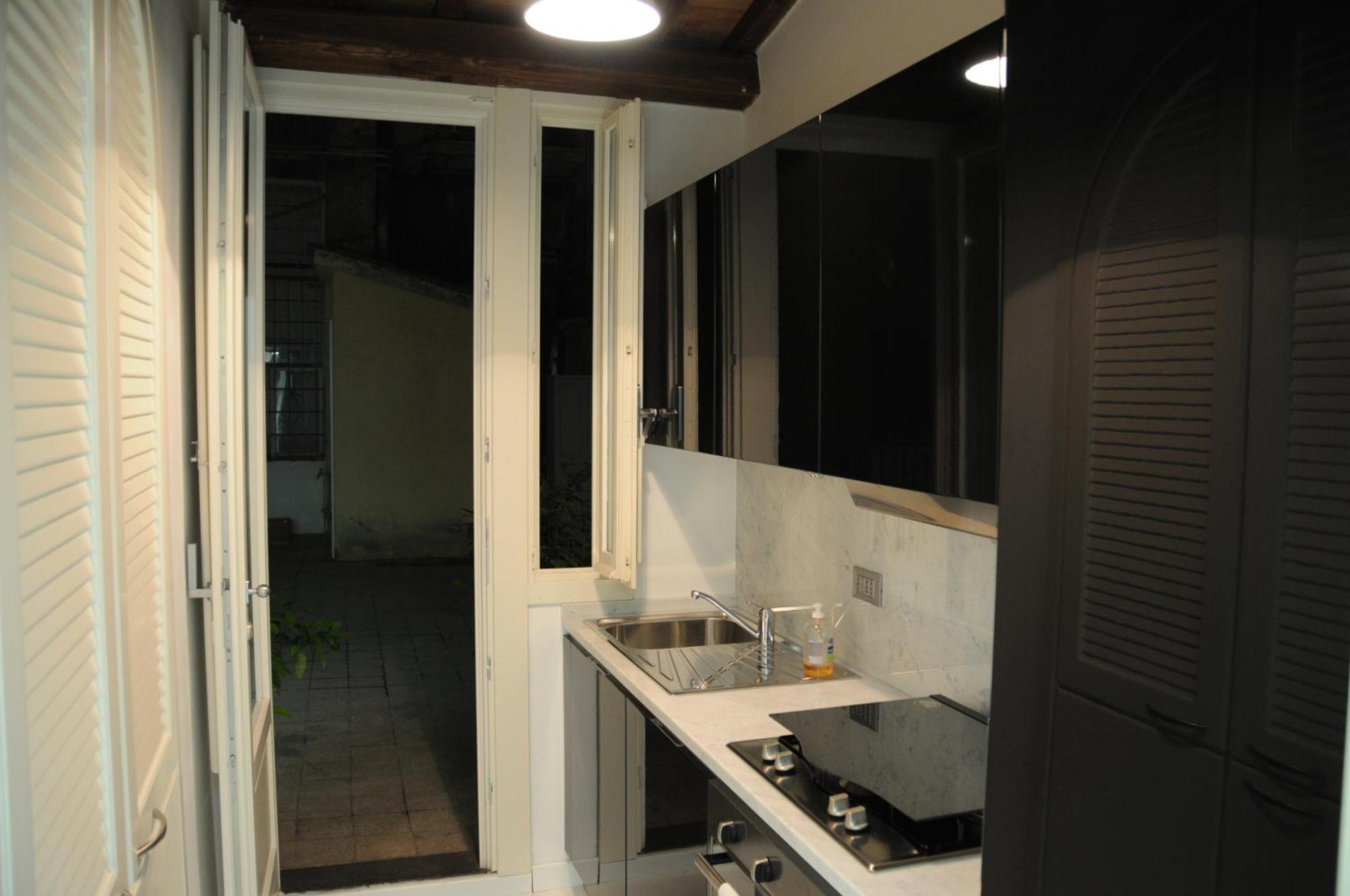 White Style Gambero Apartment Рим Екстериор снимка